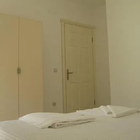 Lägenhet Seniz Tatil Evleri Turunç