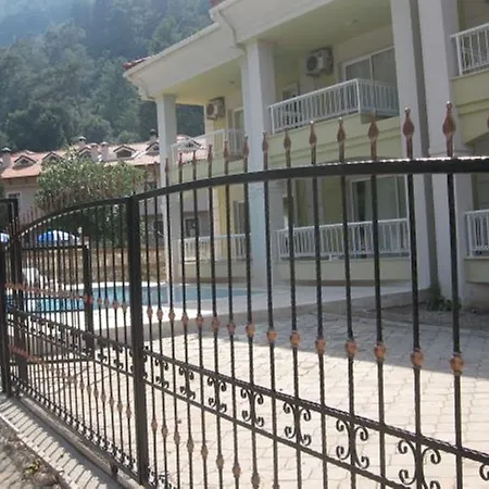 Seniz Tatil Evleri *